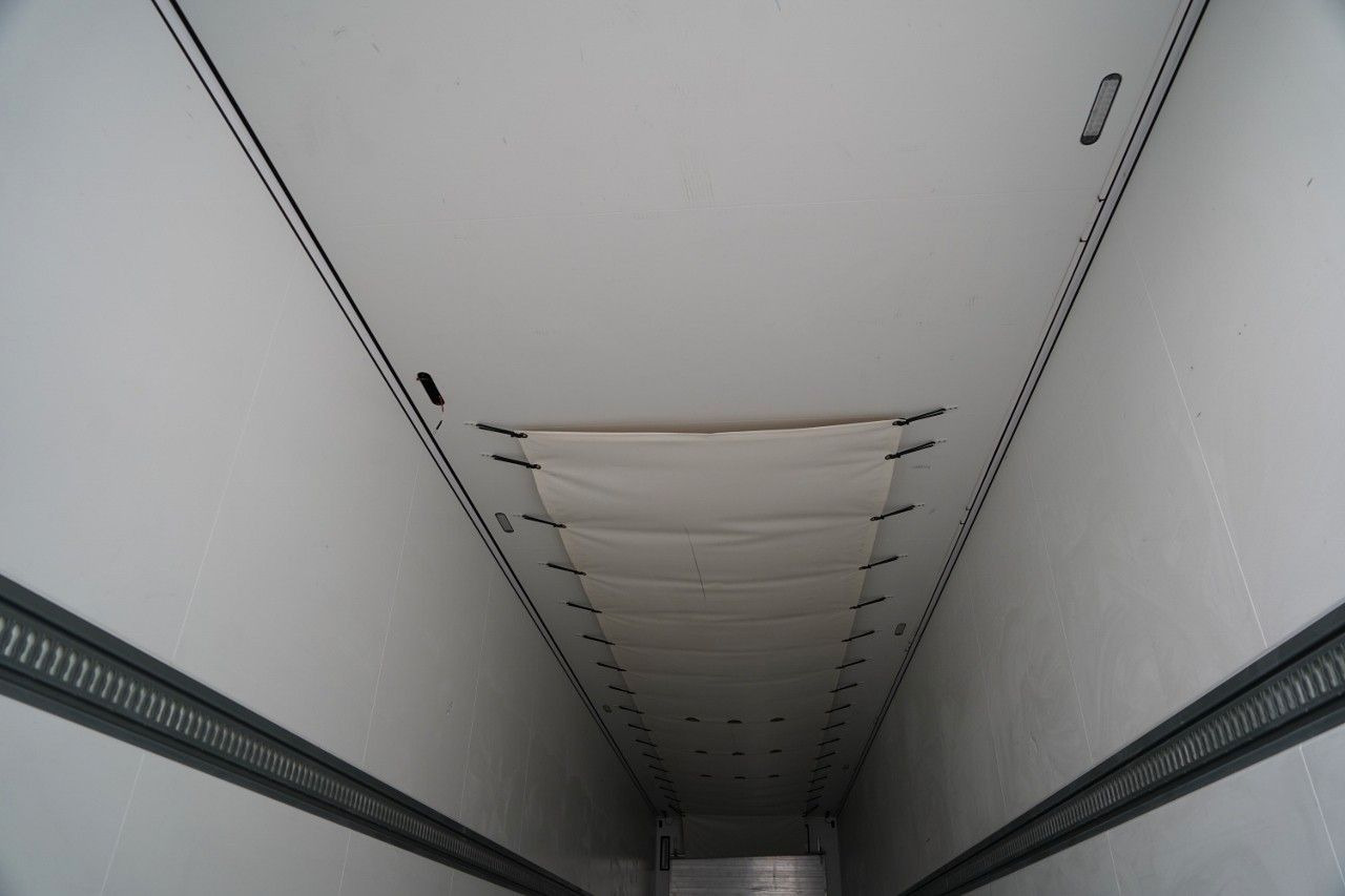 مبردة نصف مقطورة Schmitz Cargobull REFRIGERATED / FLOWER / THERMO KING / SLX 300 /: صور 18 مبردة نصف مقطورة Schmitz Cargobull REFRIGERATED / FLOWER / THERMO KING / SLX 300 /: صور 18