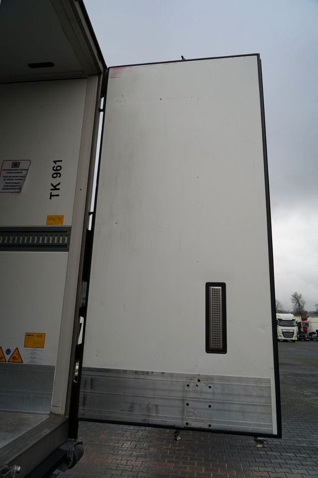 مبردة نصف مقطورة Schmitz Cargobull REFRIGERATED / FLOWER / THERMO KING / SLX 300 /: صور 14 مبردة نصف مقطورة Schmitz Cargobull REFRIGERATED / FLOWER / THERMO KING / SLX 300 /: صور 14