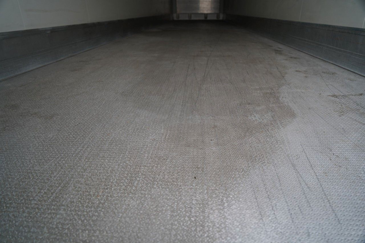 مبردة نصف مقطورة Schmitz Cargobull REFRIGERATED / FLOWER / THERMO KING / SLX 300 /: صور 19 مبردة نصف مقطورة Schmitz Cargobull REFRIGERATED / FLOWER / THERMO KING / SLX 300 /: صور 19