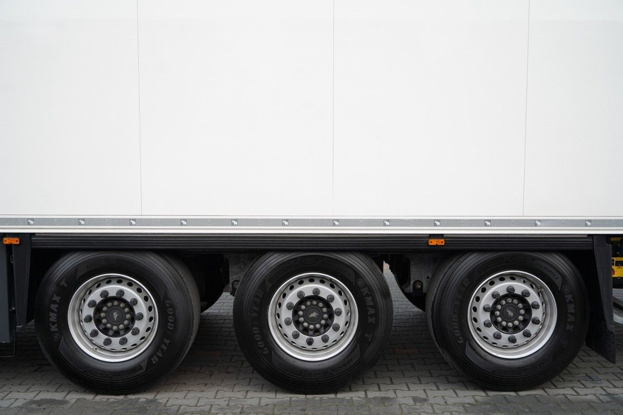 مبردة نصف مقطورة Schmitz Cargobull REFRIGERATED / FLOWER / THERMO KING / SLX 300 /: صور 26 مبردة نصف مقطورة Schmitz Cargobull REFRIGERATED / FLOWER / THERMO KING / SLX 300 /: صور 26