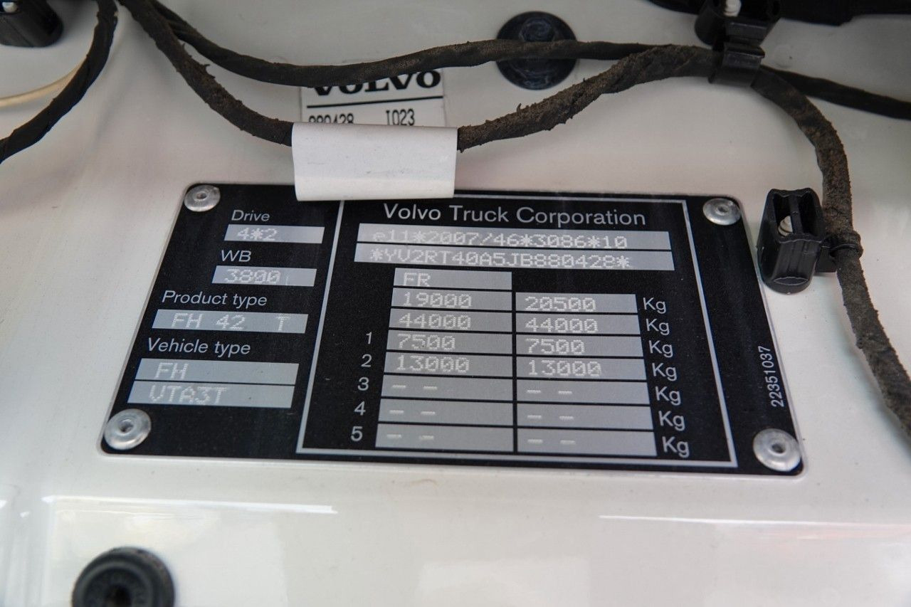 شاحنة جرار Volvo FH 500 / NISKA KABINA / HYDRAULIKA / OPONY 100%: صور 18