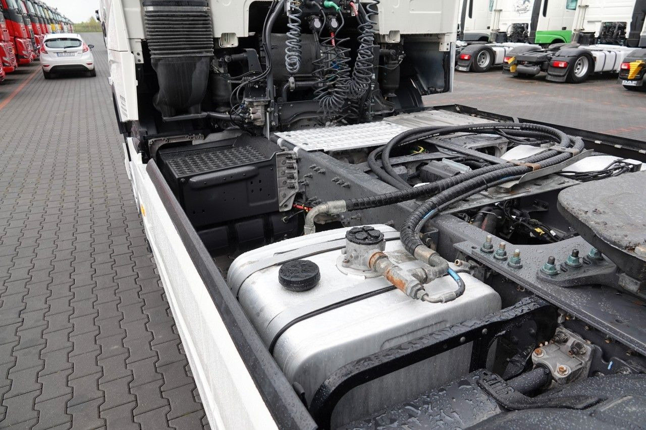 شاحنة جرار Volvo FH 500 / NISKA KABINA / HYDRAULIKA / OPONY 100%: صور 9
