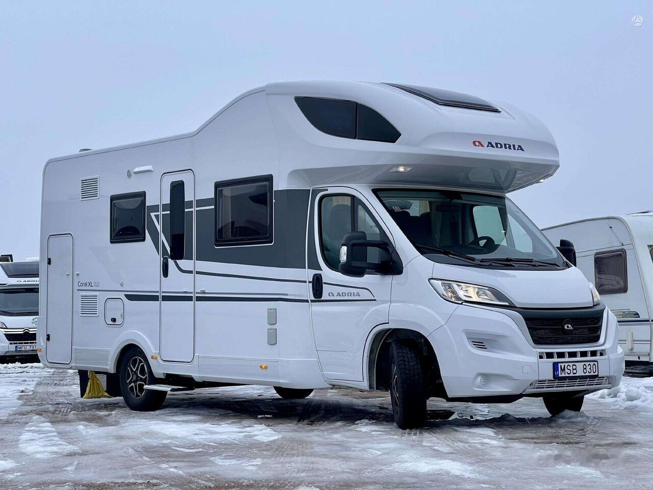 Adria CoralXL FIAT Aut. - موتر هوم سقف عالي: صور 5 Adria CoralXL FIAT Aut. - موتر هوم سقف عالي: صور 5