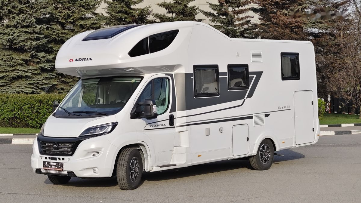 Adria CoralXL FIAT Aut. - موتر هوم سقف عالي: صور 2 Adria CoralXL FIAT Aut. - موتر هوم سقف عالي: صور 2