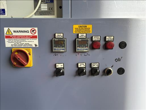 آلة التعبئة والتغليف Adpak A700 Shrink sleeve wrapper: صور 7 آلة التعبئة والتغليف Adpak A700 Shrink sleeve wrapper: صور 7