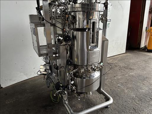 Applikon Pilot System 50L Fermentation system - آلة الغذاء: صور 3 Applikon Pilot System 50L Fermentation system - آلة الغذاء: صور 3