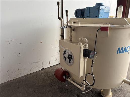 Macintyre 750Kg Chocolate tank - آلة الغذاء: صور 3 Macintyre 750Kg Chocolate tank - آلة الغذاء: صور 3