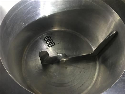 Selmi Ghana top Chocolate melting tank - آلة الغذاء: صور 4 Selmi Ghana top Chocolate melting tank - آلة الغذاء: صور 4