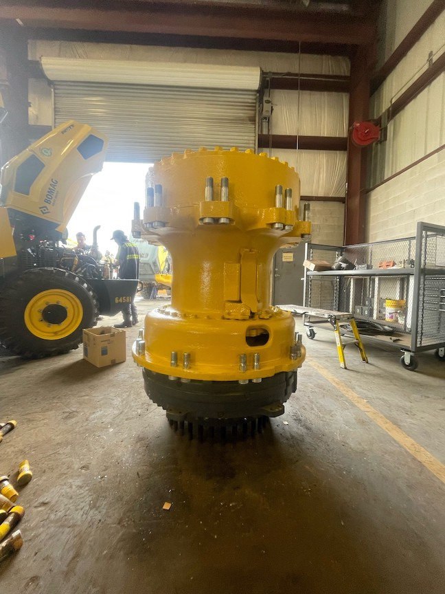 KOMATSU HD785-7 final drive - محرك السفر - شاحنة: صور 2 KOMATSU HD785-7 final drive - محرك السفر - شاحنة: صور 2