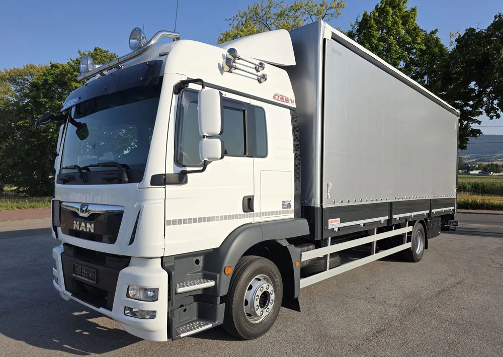 MAN TGM 15.290 / BURTO-FIRANKA / CAŁY NA PODUSZKACH /KLIMA POSTOJOWA / 2018R / NISKI PRZEBIEG / 18 PALET / E6 / JAK NOWY / WINDA / - شاحنة ستارة: صور 1 MAN TGM 15.290 / BURTO-FIRANKA / CAŁY NA PODUSZKACH /KLIMA POSTOJOWA / 2018R / NISKI PRZEBIEG / 18 PALET / E6 / JAK NOWY / WINDA / - شاحنة ستارة: صور 1