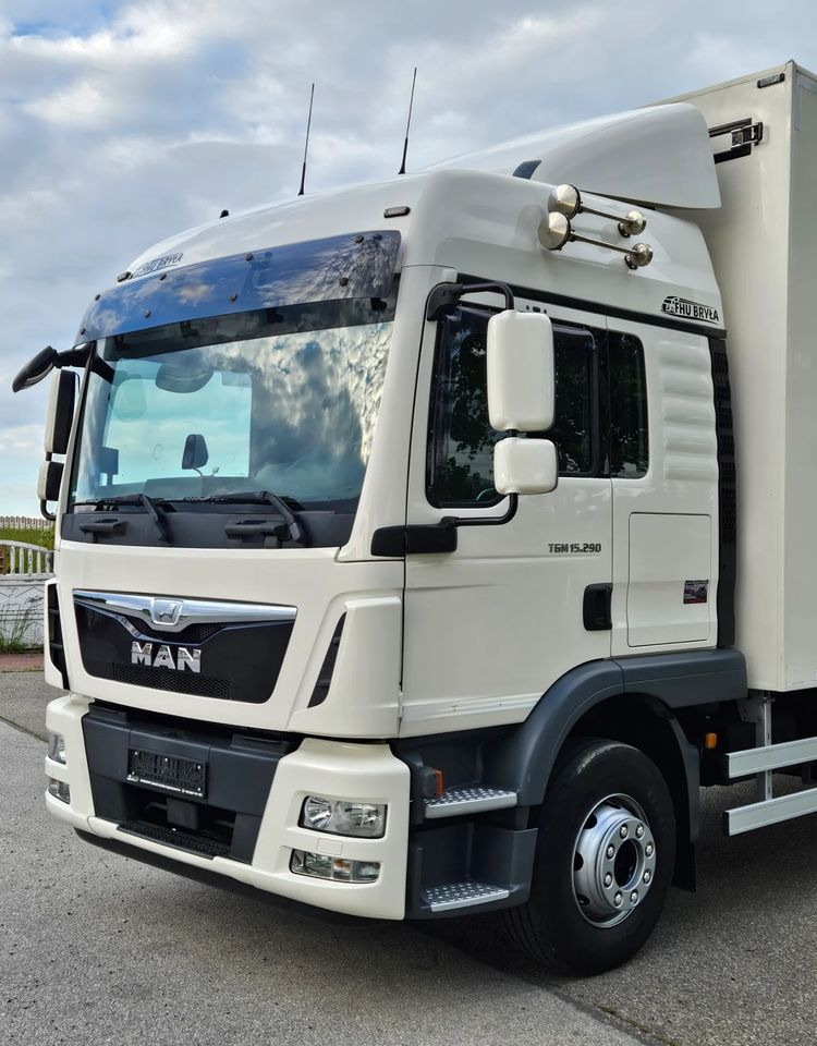 MAN TGM 15.290/IZOTERMA/WINDA/CHŁODNIA/KONTENER/17PALET/E6/OGRZEWANA IZOTERMA/SPROWADZONY/AUTOMAT/SYPIALKA/PIERWSZY WŁAŚCICIEL - مبردة شاحنة: صور 3 MAN TGM 15.290/IZOTERMA/WINDA/CHŁODNIA/KONTENER/17PALET/E6/OGRZEWANA IZOTERMA/SPROWADZONY/AUTOMAT/SYPIALKA/PIERWSZY WŁAŚCICIEL - مبردة شاحنة: صور 3