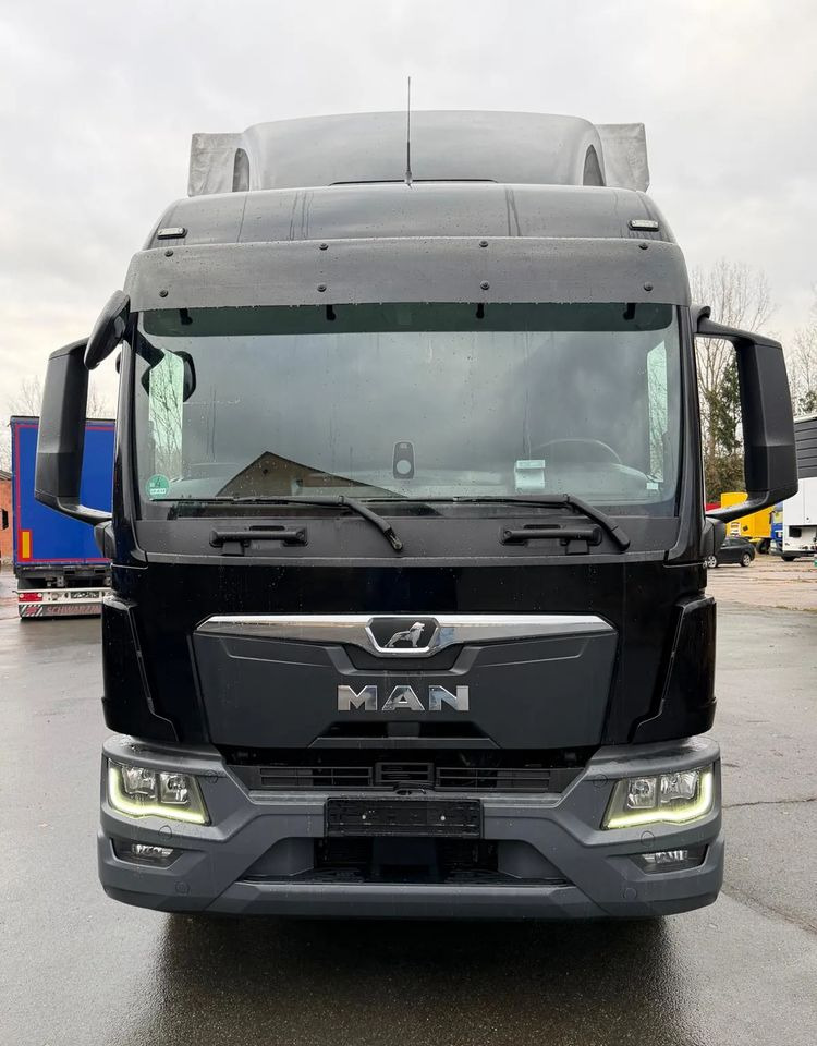 MAN TGM 15.290 / NOWY MODEL / E6 / 18PALET / 7720 ŁADOWNOŚĆ / SERWISOWANY / NOWY TACHOGRAF / NISKI PRZEBIEG / WINDA / FIRANKA / SPROWADZONY / 2022 / NISKI PRZEBIEG /PIERWSZY WŁAŚCICIEL/ - شاحنة ستارة: صور 3 MAN TGM 15.290 / NOWY MODEL / E6 / 18PALET / 7720 ŁADOWNOŚĆ / SERWISOWANY / NOWY TACHOGRAF / NISKI PRZEBIEG / WINDA / FIRANKA / SPROWADZONY / 2022 / NISKI PRZEBIEG /PIERWSZY WŁAŚCICIEL/ - شاحنة ستارة: صور 3