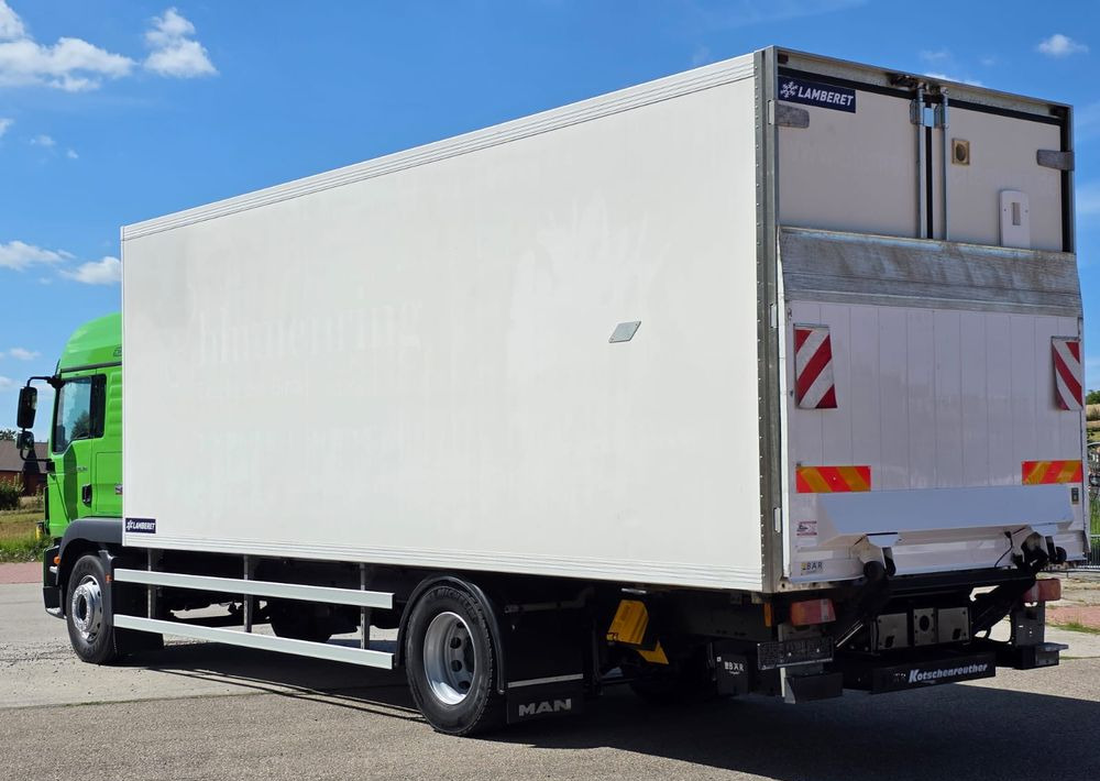 MAN TGM 18.340 / 18.290 / 15.290 / IZOTERMA / WINDA / 19PALET /E6 / SPROWADZONY / AUTOMAT / SYPIALKA / PIERWSZY WŁAŚCICIEL / BOCZNE DRZWI / STAN BARDZO DOBRY - مبردة شاحنة: صور 3 MAN TGM 18.340 / 18.290 / 15.290 / IZOTERMA / WINDA / 19PALET /E6 / SPROWADZONY / AUTOMAT / SYPIALKA / PIERWSZY WŁAŚCICIEL / BOCZNE DRZWI / STAN BARDZO DOBRY - مبردة شاحنة: صور 3