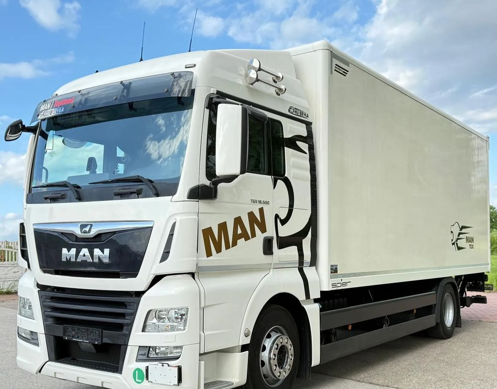 MAN TGX 18.500/18.430/TGM/TGL/2019/KONTENER/IZOTERMA/WINDA/18PALET/JAK NOWY/E6/SPROWADZONY/SERWISOWANY - بصندوق مغلق شاحنة: صور 2 MAN TGX 18.500/18.430/TGM/TGL/2019/KONTENER/IZOTERMA/WINDA/18PALET/JAK NOWY/E6/SPROWADZONY/SERWISOWANY - بصندوق مغلق شاحنة: صور 2