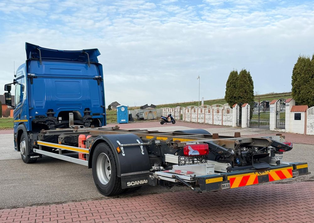 Scania P360 / P410 / BDF / RAMA / FIRANKA / PEŁNA SYPIALKA / WINDA / E6 / CAŁA NA PODUSZKACH / ROZSTAW OSI 5.5M / LAWETA / DO ŻYWCA / DO BYDŁA / DO ZABUDOWY / SPROWADZONA - الشاسيه شاحنة: صور 4 Scania P360 / P410 / BDF / RAMA / FIRANKA / PEŁNA SYPIALKA / WINDA / E6 / CAŁA NA PODUSZKACH / ROZSTAW OSI 5.5M / LAWETA / DO ŻYWCA / DO BYDŁA / DO ZABUDOWY / SPROWADZONA - الشاسيه شاحنة: صور 4