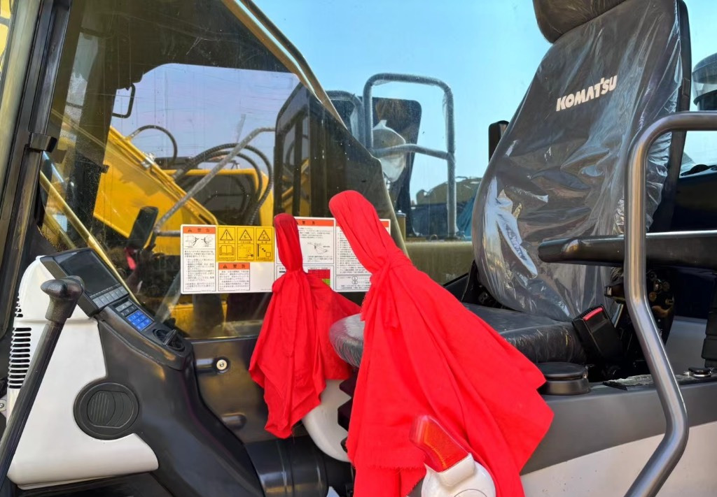 Komatsu PC 210 LC-8 - حفارات زحافة: صور 5 Komatsu PC 210 LC-8 - حفارات زحافة: صور 5