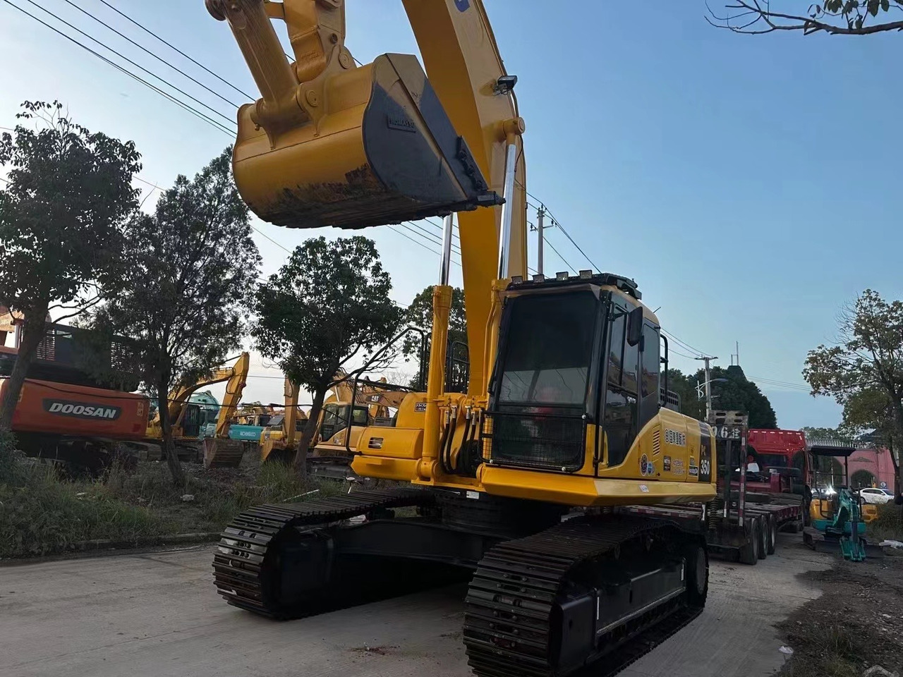 Komatsu PC 350-7 PC350 - حفارات زحافة: صور 2 Komatsu PC 350-7 PC350 - حفارات زحافة: صور 2