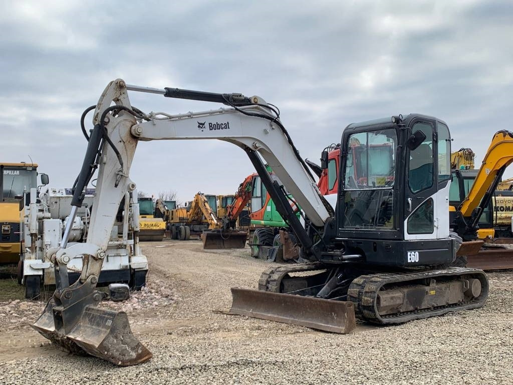 Bobcat E 60 - حفارة مصغرة: صور 1 Bobcat E 60 - حفارة مصغرة: صور 1