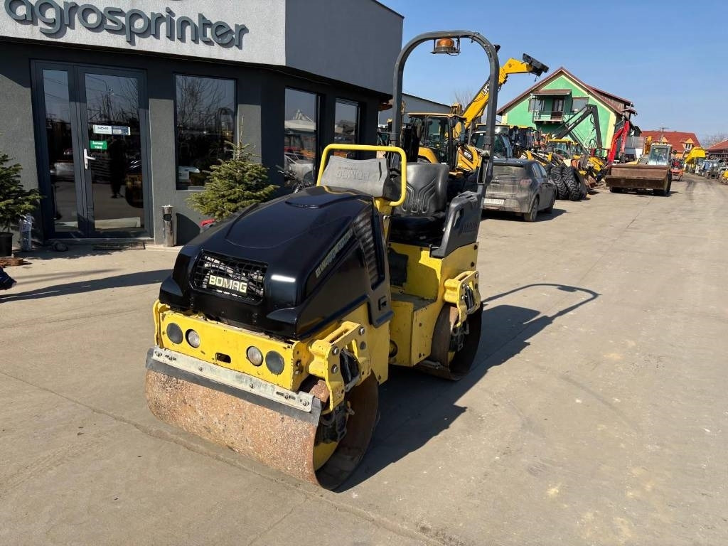Bomag BW 100 AD-5 - مدحلة الأسفلت: صور 1 Bomag BW 100 AD-5 - مدحلة الأسفلت: صور 1