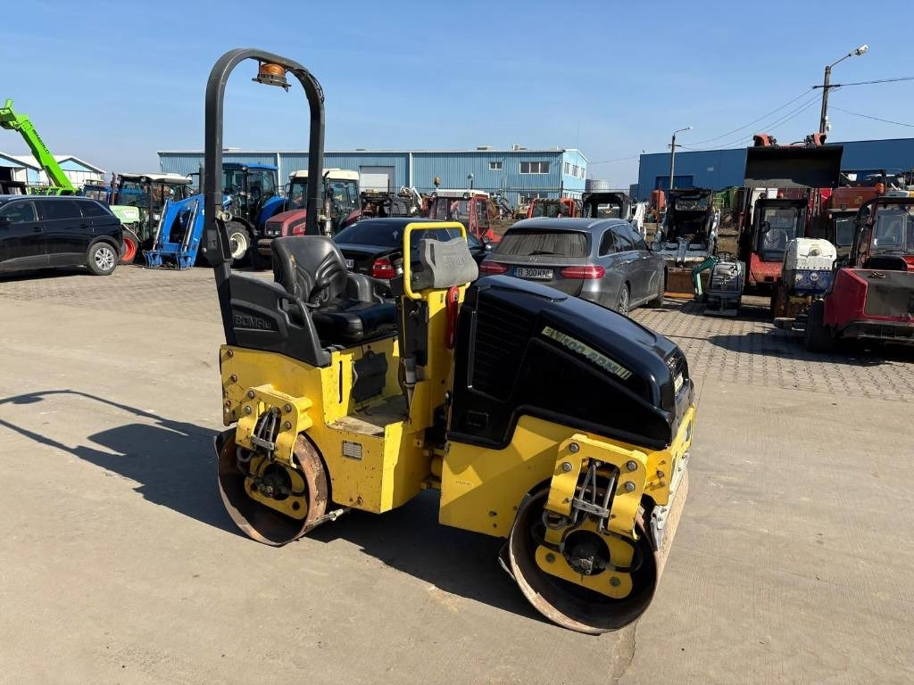 Bomag BW 100 AD-5 - مدحلة الأسفلت: صور 2 Bomag BW 100 AD-5 - مدحلة الأسفلت: صور 2