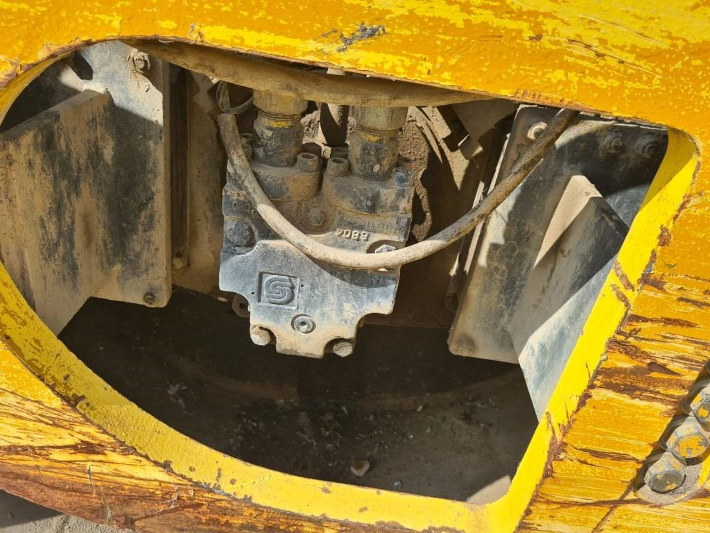 Bomag BW 213 D H-4 FOR PARTS - مدماج: صور 5 Bomag BW 213 D H-4 FOR PARTS - مدماج: صور 5