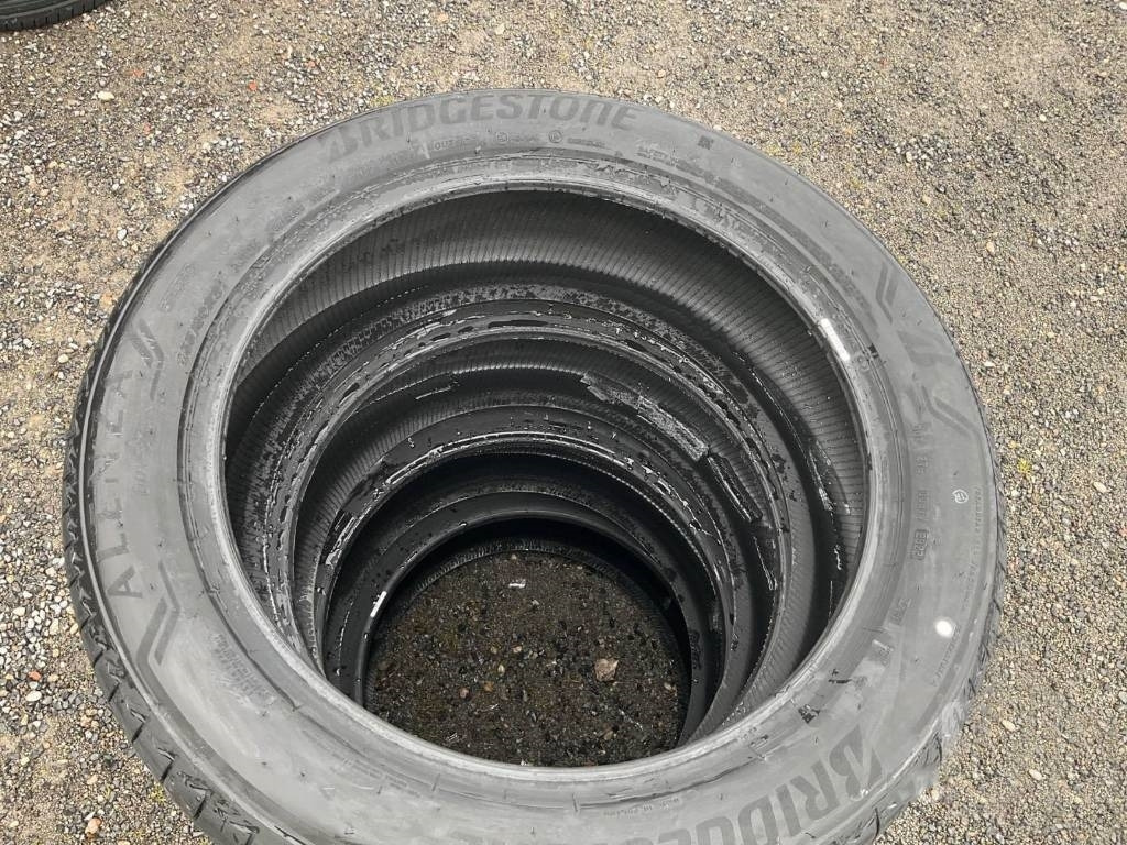 Bridgestone Alenza 255/50 R21 TYRES  - الإطارات - شاحنة: صور 4 Bridgestone Alenza 255/50 R21 TYRES  - الإطارات - شاحنة: صور 4