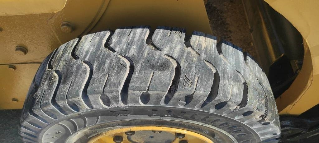 شيول صغير CAT 216: صور 7