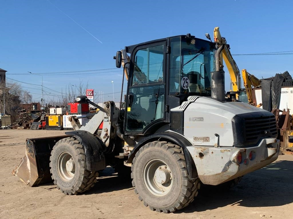 CAT 908H - اللودر بعجل: صور 3 CAT 908H - اللودر بعجل: صور 3