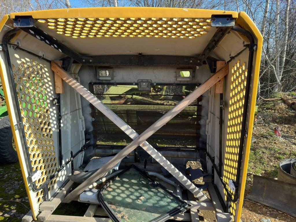 CAT 966 BONNET - الإطار / الشاسيه - آلات البناء: صور 2 CAT 966 BONNET - الإطار / الشاسيه - آلات البناء: صور 2