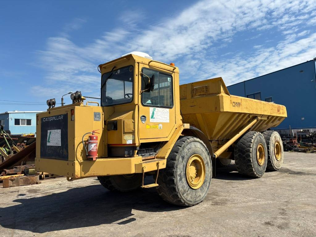 CAT D 350 C - شاحنة مفصلية: صور 1 CAT D 350 C - شاحنة مفصلية: صور 1