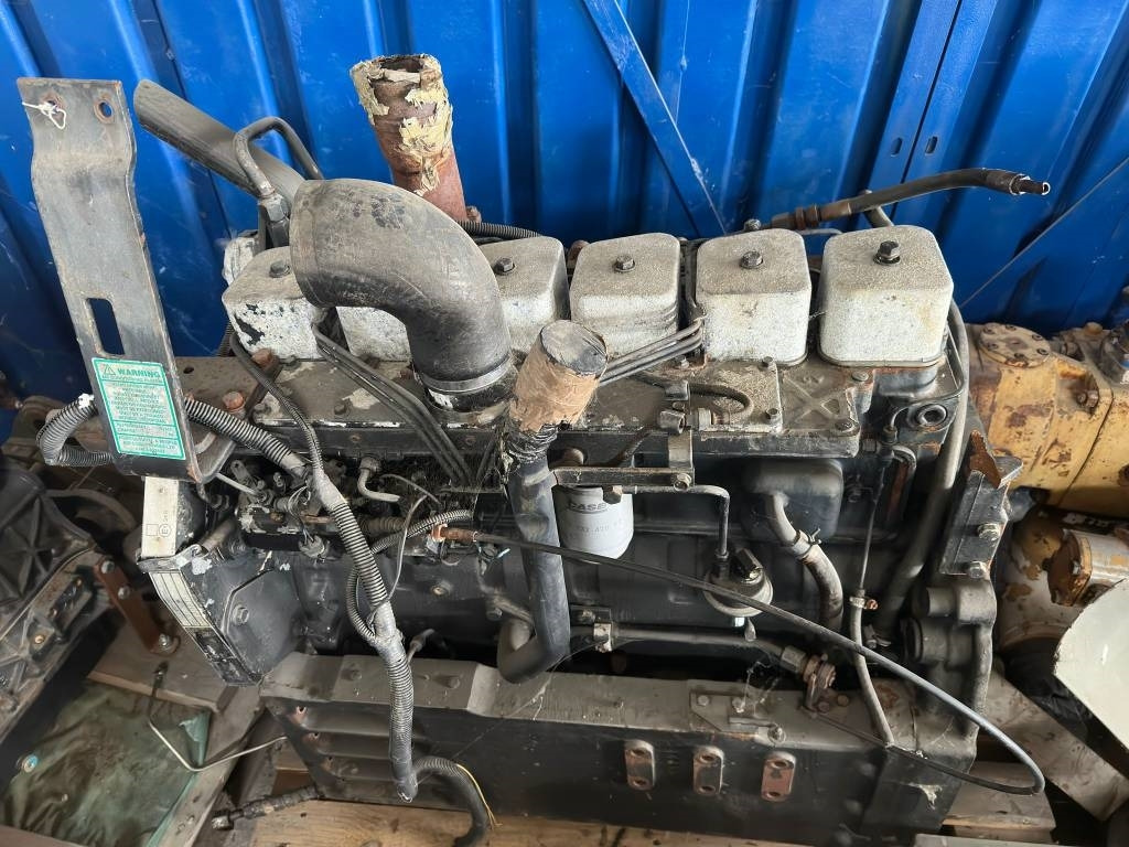 Case 6-590 ENGINE - المحرك - آلات البناء: صور 1 Case 6-590 ENGINE - المحرك - آلات البناء: صور 1