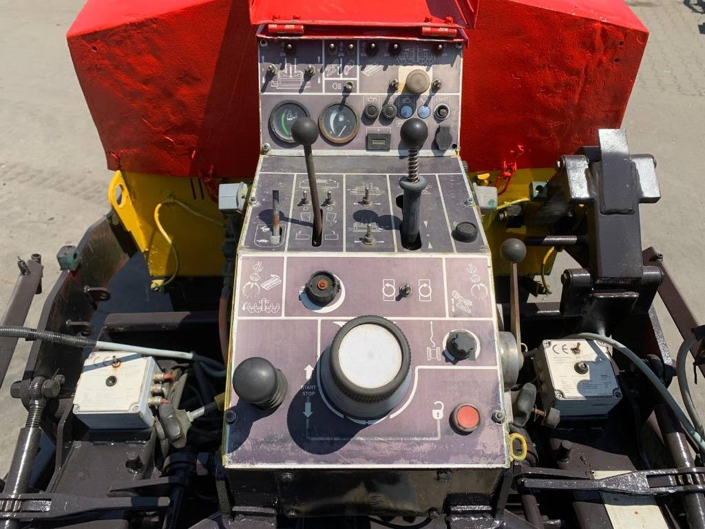 العامل بالقار Dynapac F 5 C: صور 9