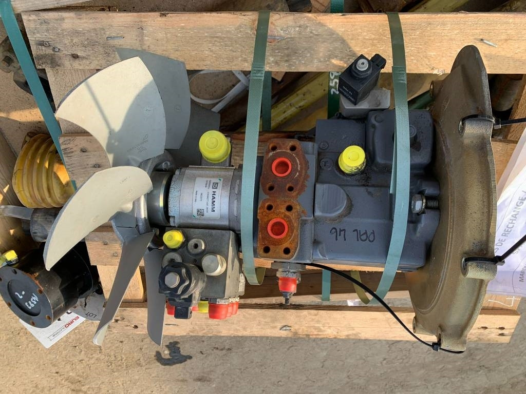 Hamm H12VV Hydraulic Pump - علم السوائل المتحركة - آلات البناء: صور 2 Hamm H12VV Hydraulic Pump - علم السوائل المتحركة - آلات البناء: صور 2