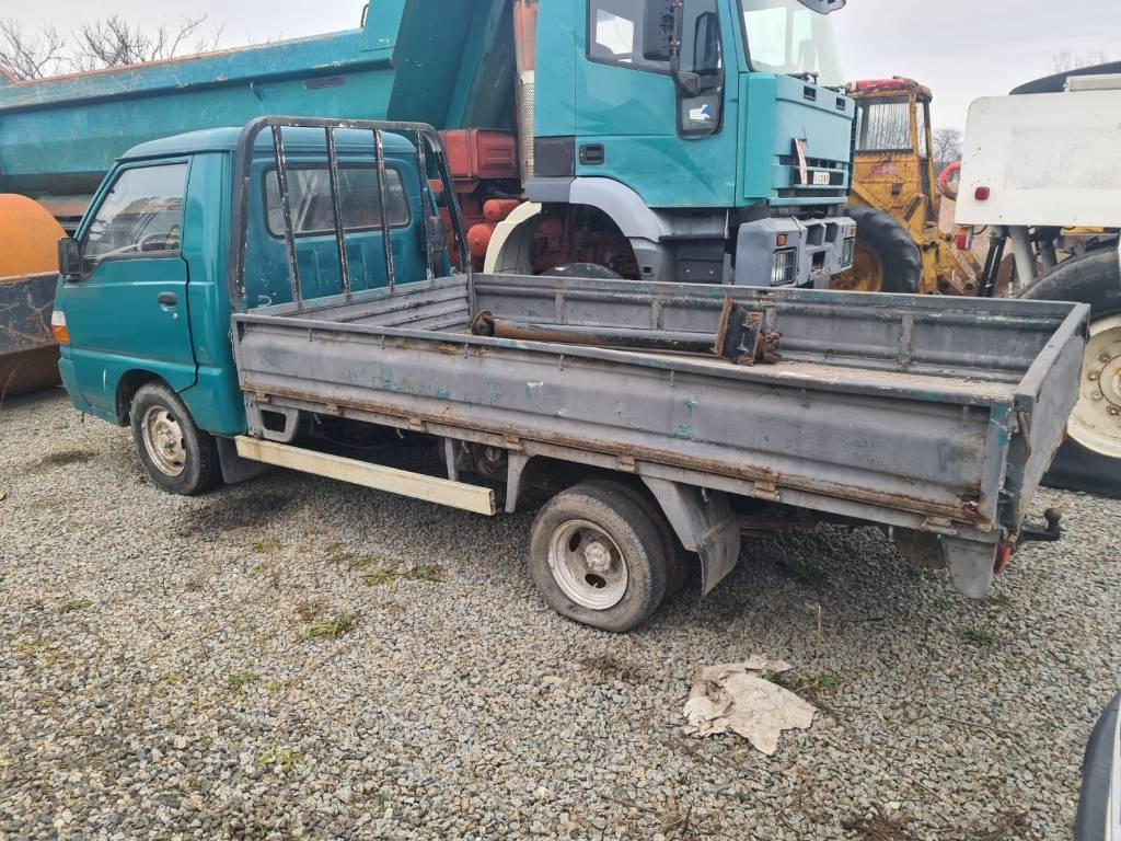 Hyundai H 100 - شاحنات مسطحة: صور 4 Hyundai H 100 - شاحنات مسطحة: صور 4