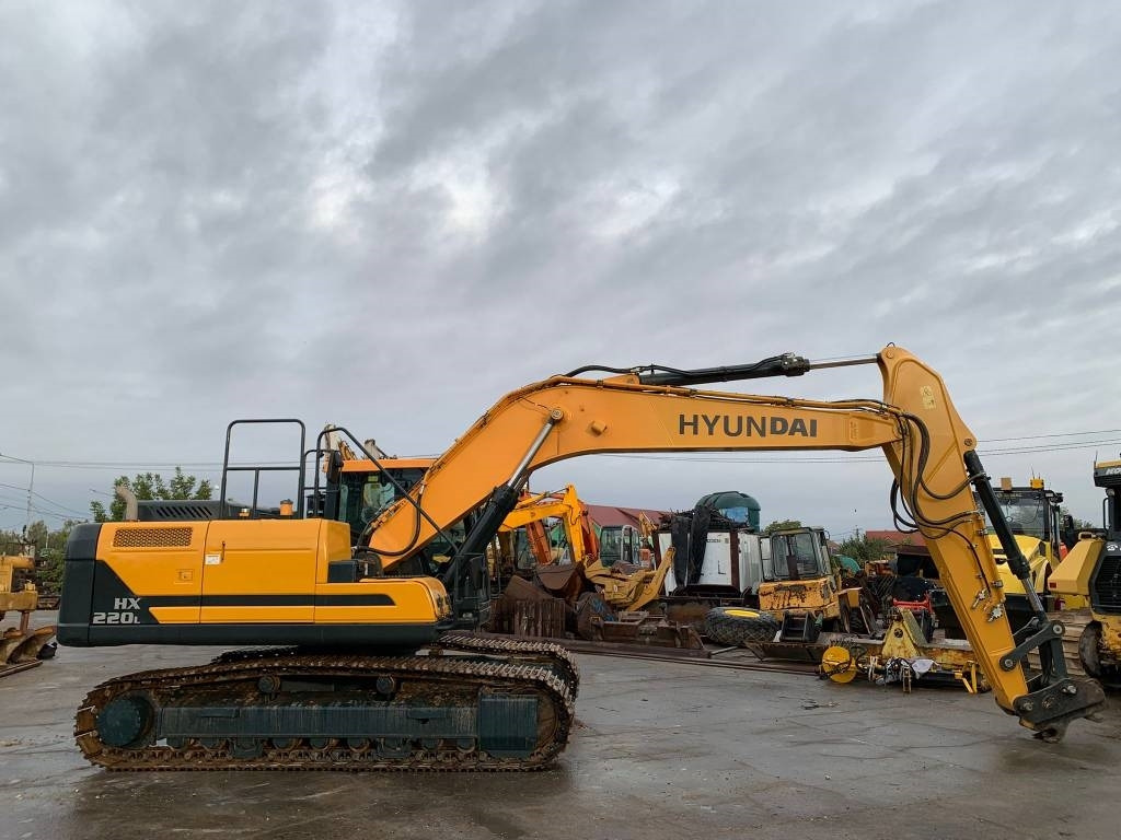 Hyundai HX 220 L - حفارات زحافة: صور 5 Hyundai HX 220 L - حفارات زحافة: صور 5