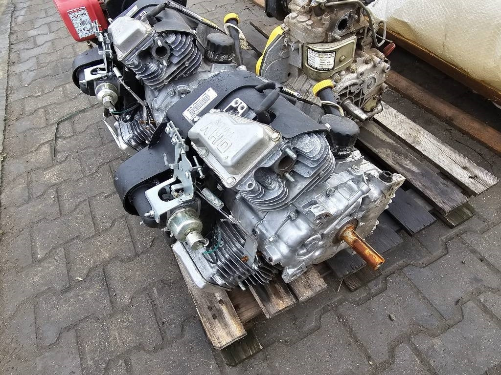 Kawasaki SRB3/P V-0113 ENGINE - المحرك - آلات البناء: صور 2 Kawasaki SRB3/P V-0113 ENGINE - المحرك - آلات البناء: صور 2
