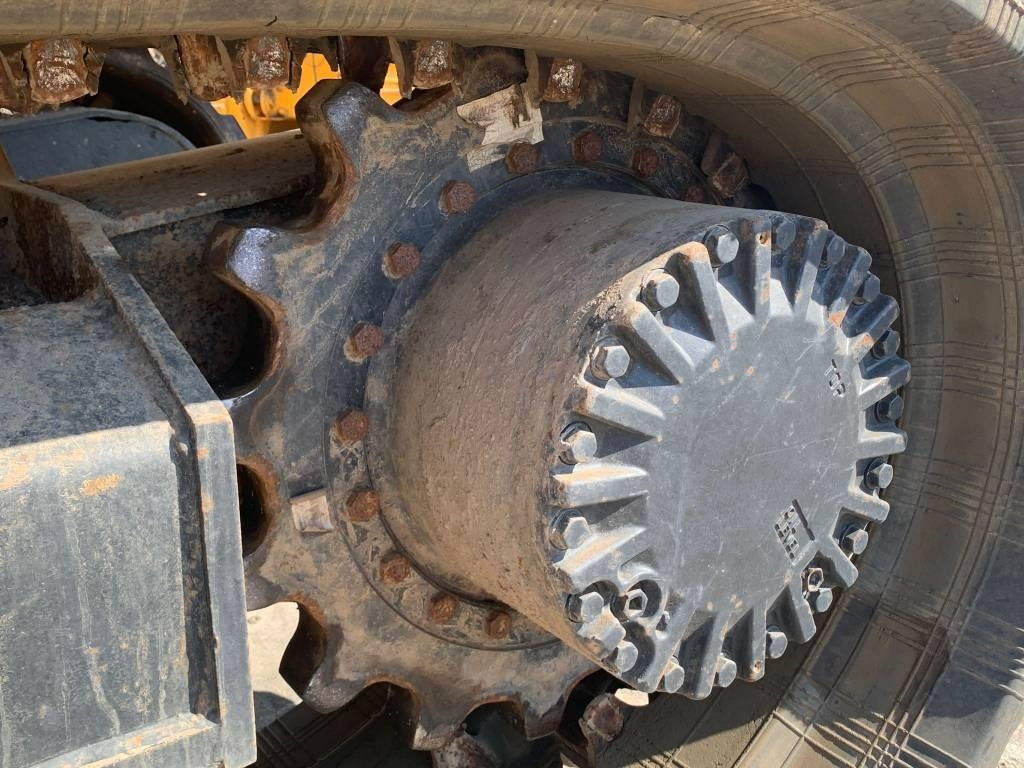Komatsu CD 110 R-1 - عربات نقل قلابة مجنزرة: صور 5 Komatsu CD 110 R-1 - عربات نقل قلابة مجنزرة: صور 5