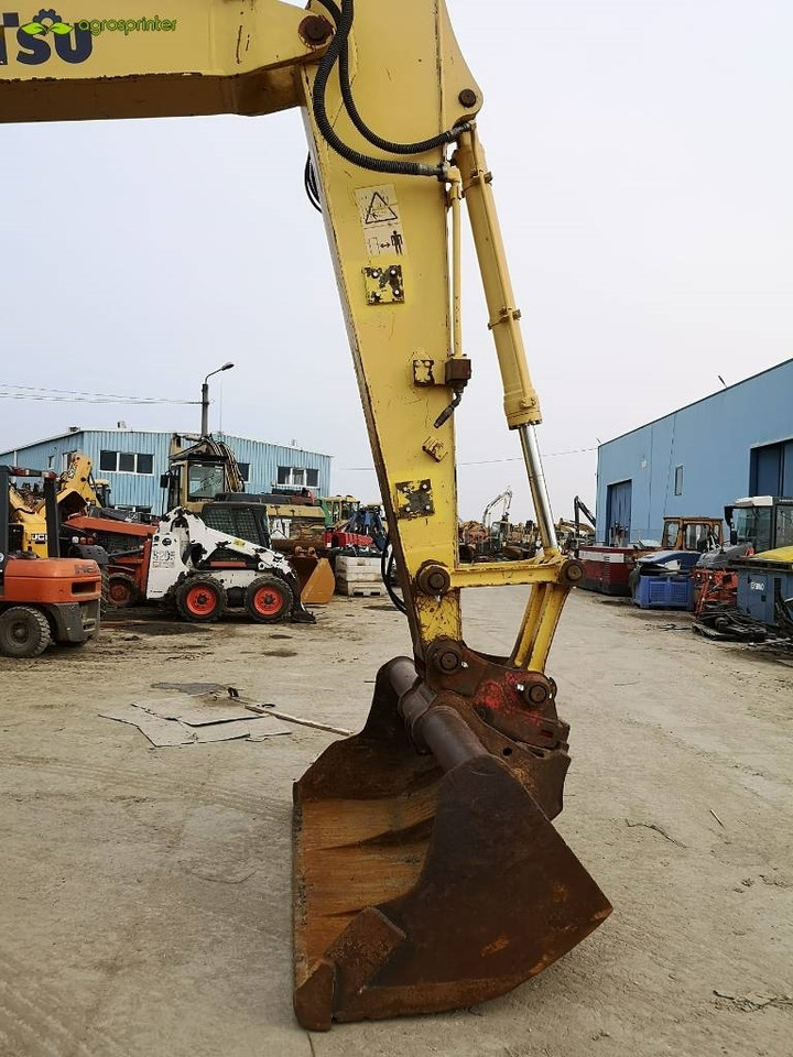 Komatsu PC180LC-7K - حفارات زحافة: صور 4 Komatsu PC180LC-7K - حفارات زحافة: صور 4