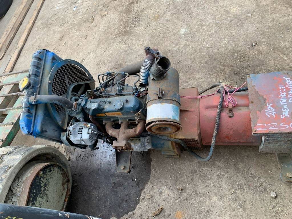 Kubota D 905E ENGINE - المحرك - آلات البناء: صور 2 Kubota D 905E ENGINE - المحرك - آلات البناء: صور 2