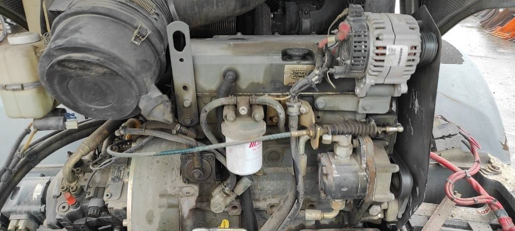اللودر بعجل Liebherr L 506: صور 7
