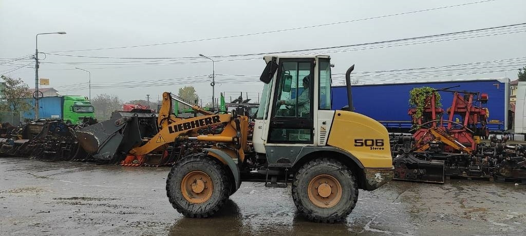 اللودر بعجل Liebherr L 506: صور 9