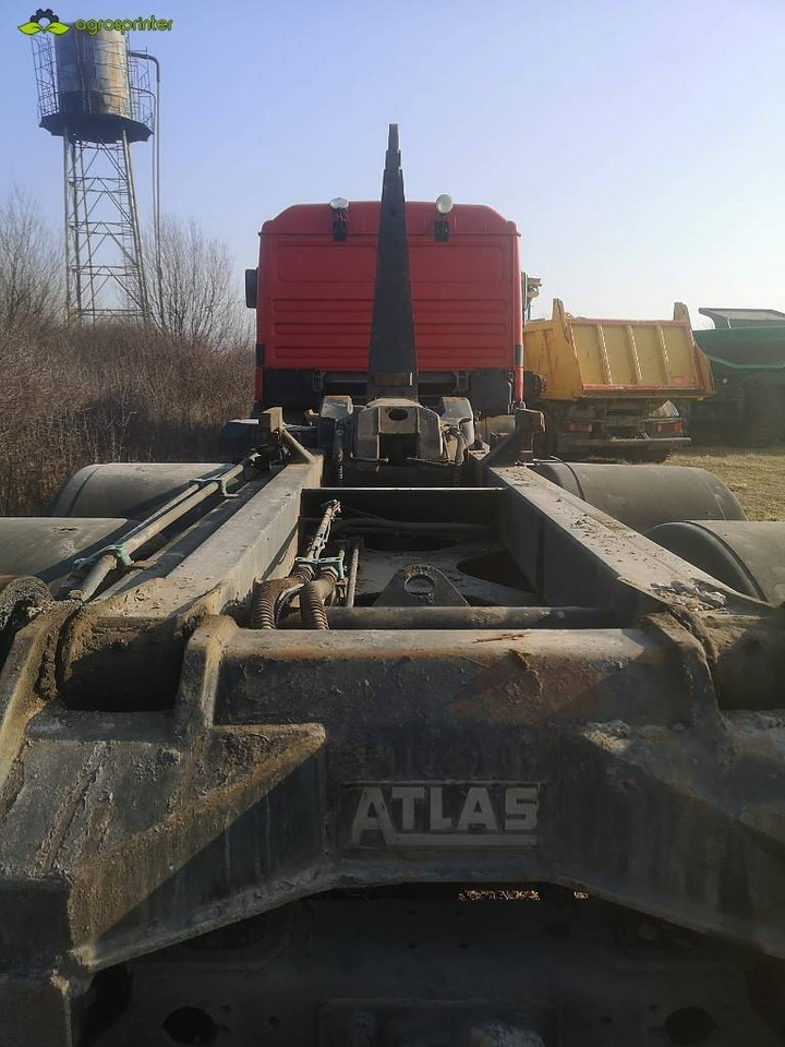 MAN F2001 - شاحنة ذات الخطاف: صور 5 MAN F2001 - شاحنة ذات الخطاف: صور 5