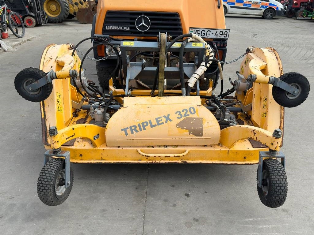 Mercedes-Benz Unimog 408/10 - سيارة بلدية: صور 4 Mercedes-Benz Unimog 408/10 - سيارة بلدية: صور 4