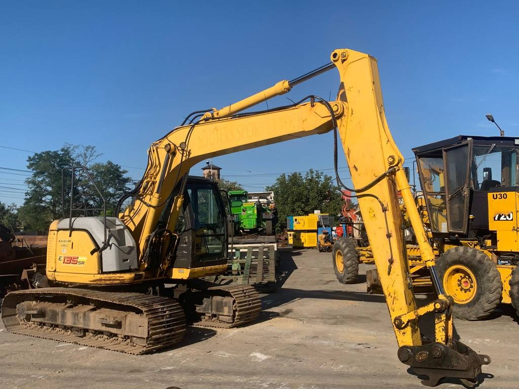 New Holland E 135 SR - حفارات زحافة: صور 1 New Holland E 135 SR - حفارات زحافة: صور 1