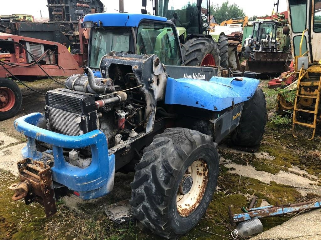 New Holland LM 435-410 FOR PARTS - رافعة تلسكوبية: صور 3 New Holland LM 435-410 FOR PARTS - رافعة تلسكوبية: صور 3