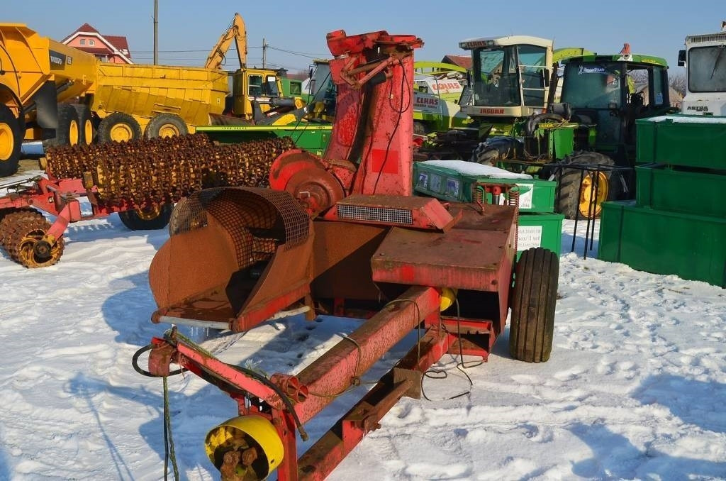 Taarup Taarup  - ماكينة تقطيع الأغصان: صور 1 Taarup Taarup  - ماكينة تقطيع الأغصان: صور 1