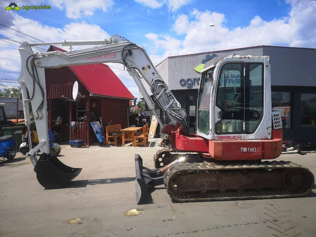 Takeuchi TB180FR - حفارة مصغرة: صور 2 Takeuchi TB180FR - حفارة مصغرة: صور 2