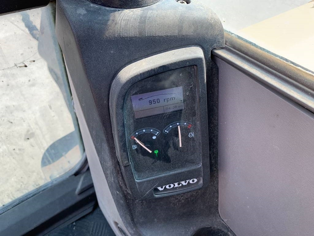 حفارة مصغرة Volvo ECR 88 D: صور 10