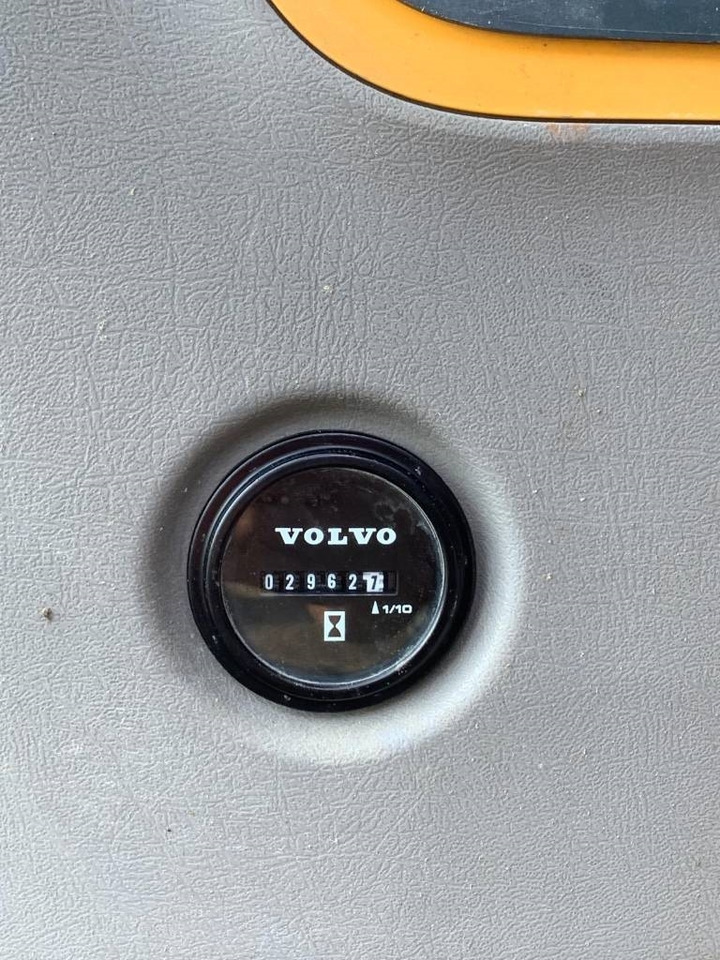 حفارة مصغرة Volvo ECR 88 D: صور 11