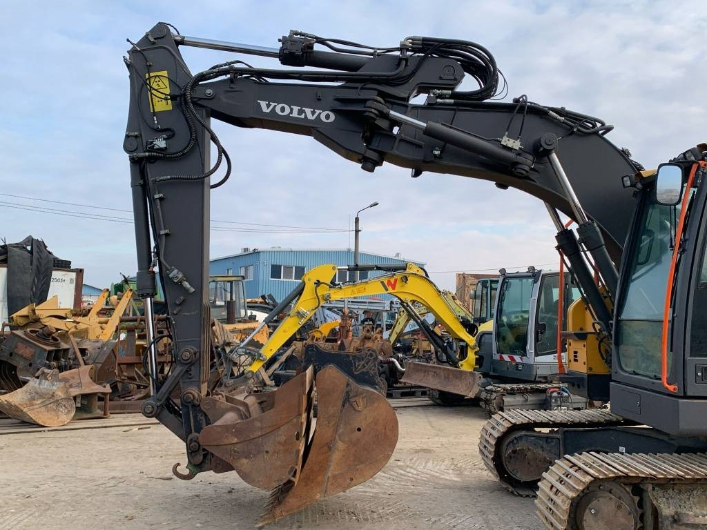 Volvo ECR145EL - حفارات زحافة: صور 4 Volvo ECR145EL - حفارات زحافة: صور 4
